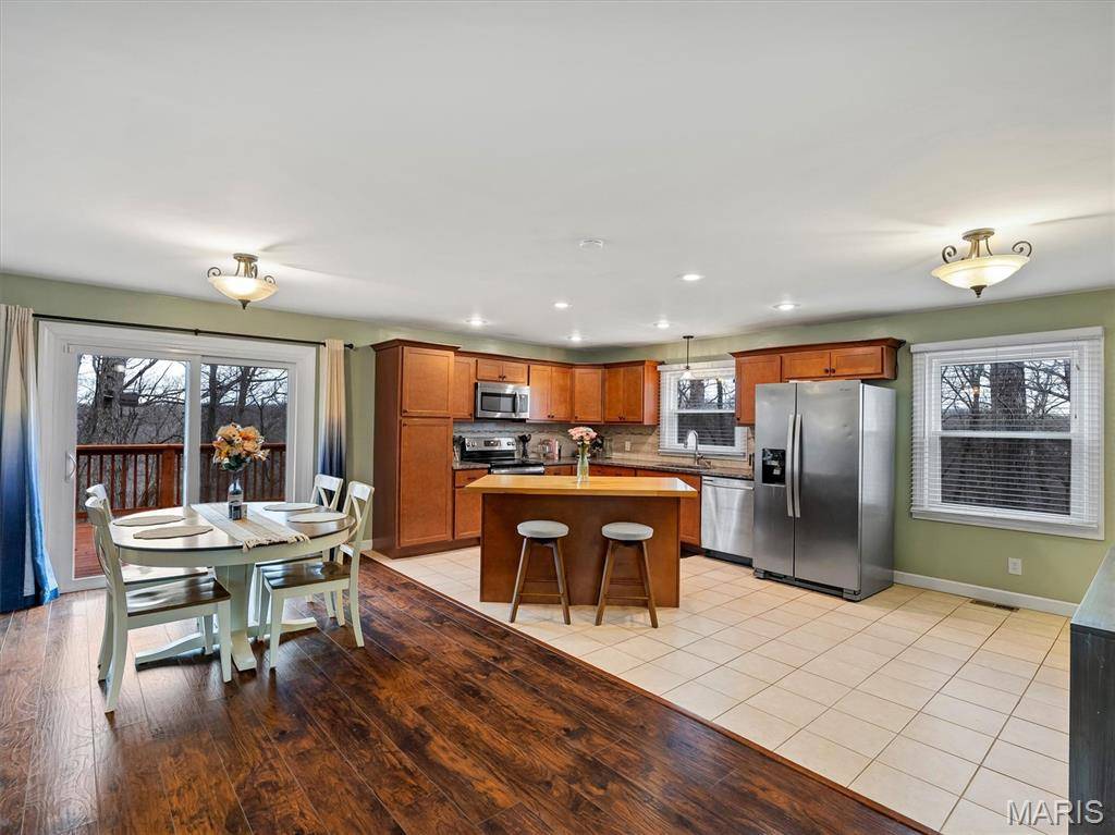 1900 Glenn CT, Marthasville, MO 63357
