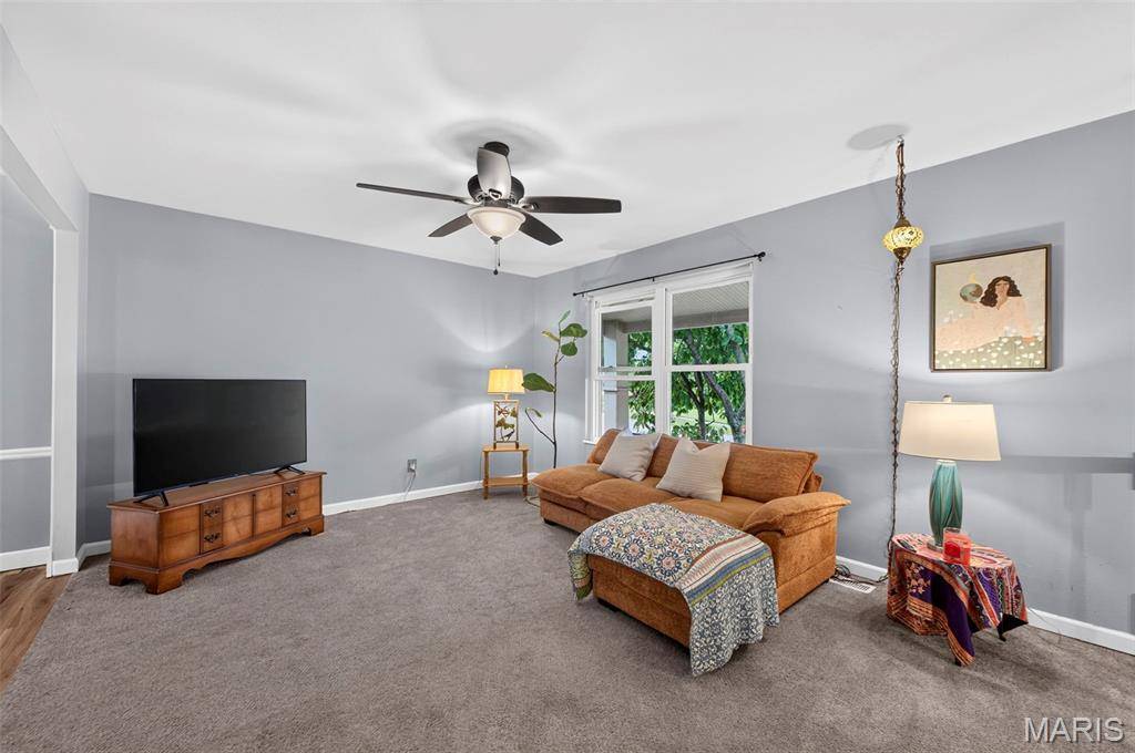547 Golfwood DR, Ballwin, MO 63021