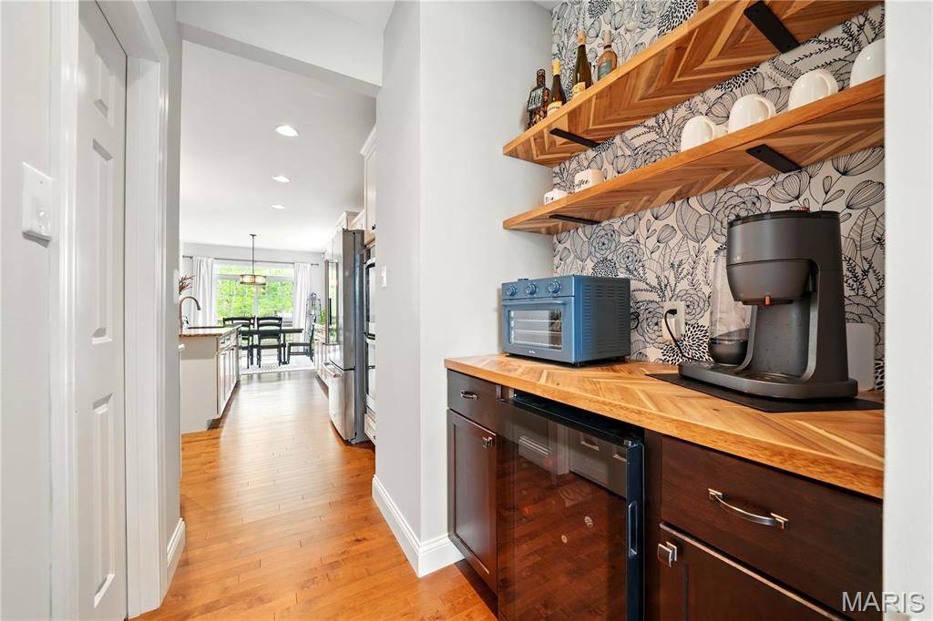 204 Grayleaf CT, Wentzville, MO 63385