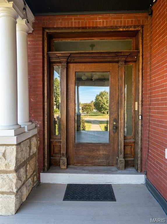 116 W Henry ST, Staunton, IL 62088