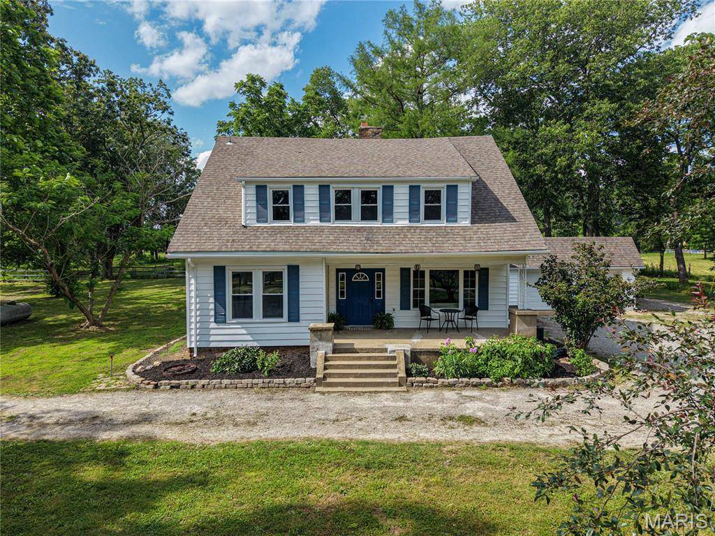 5961 Busiek RD, Farmington, MO 63640