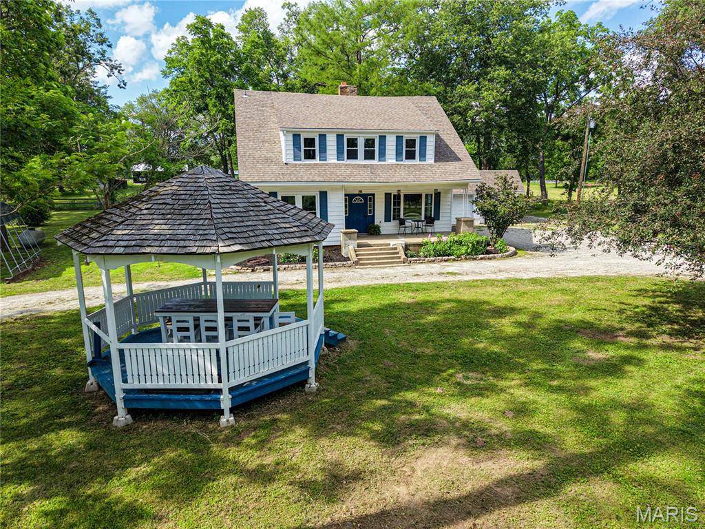 5961 Busiek RD, Farmington, MO 63640