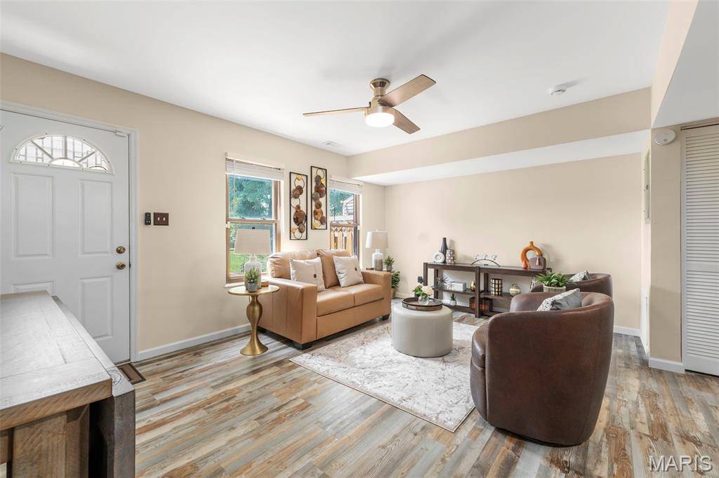 4434 Enright AVE, St Louis, MO 63108