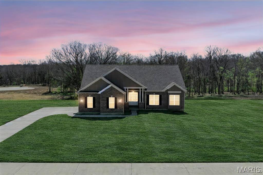 308 Schaper Estates Xing, Foristell, MO 63348