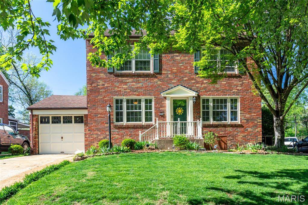 7370 Winchester DR, St Louis, MO 63121
