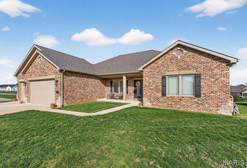 1300 Renwick Way CT, O'fallon, IL 62269