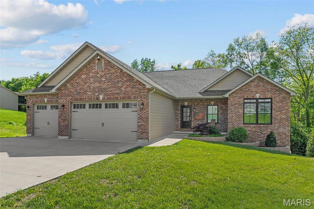 2218 Wind Crest CT, Washington, MO 63090