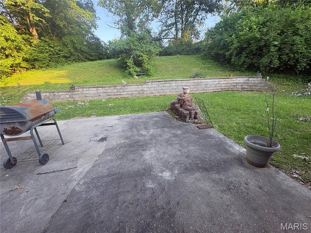 104 Pyramid DR, Belleville, IL 62223