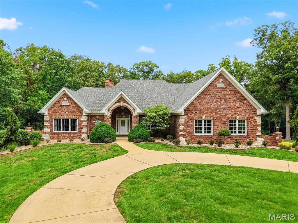 4325 Hueffmeier RD, Defiance, MO 63341