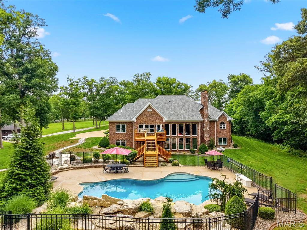 4325 Hueffmeier RD, Defiance, MO 63341