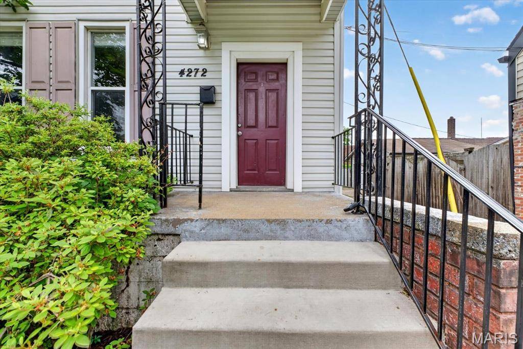 4272 Hartford ST, St Louis, MO 63116