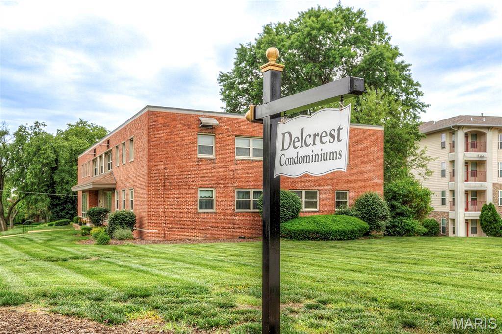 1 Delcrest CT #103, St Louis, MO 63124