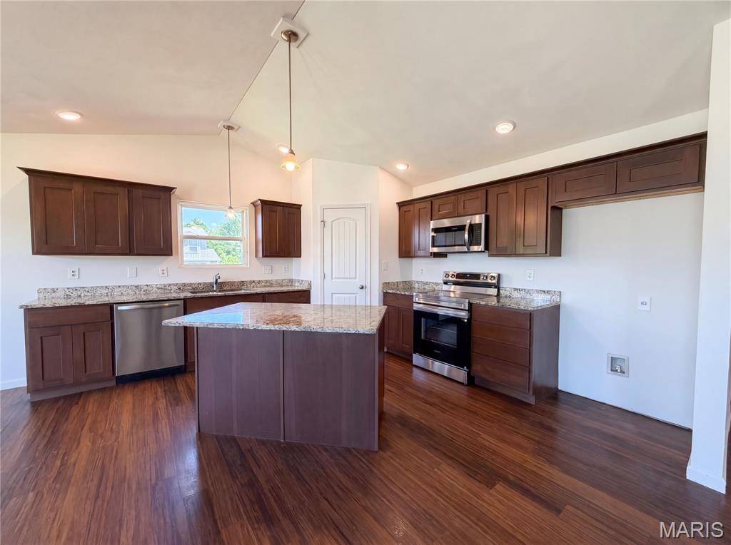 7932 Laurel Flats DR, Caseyville, IL 62232