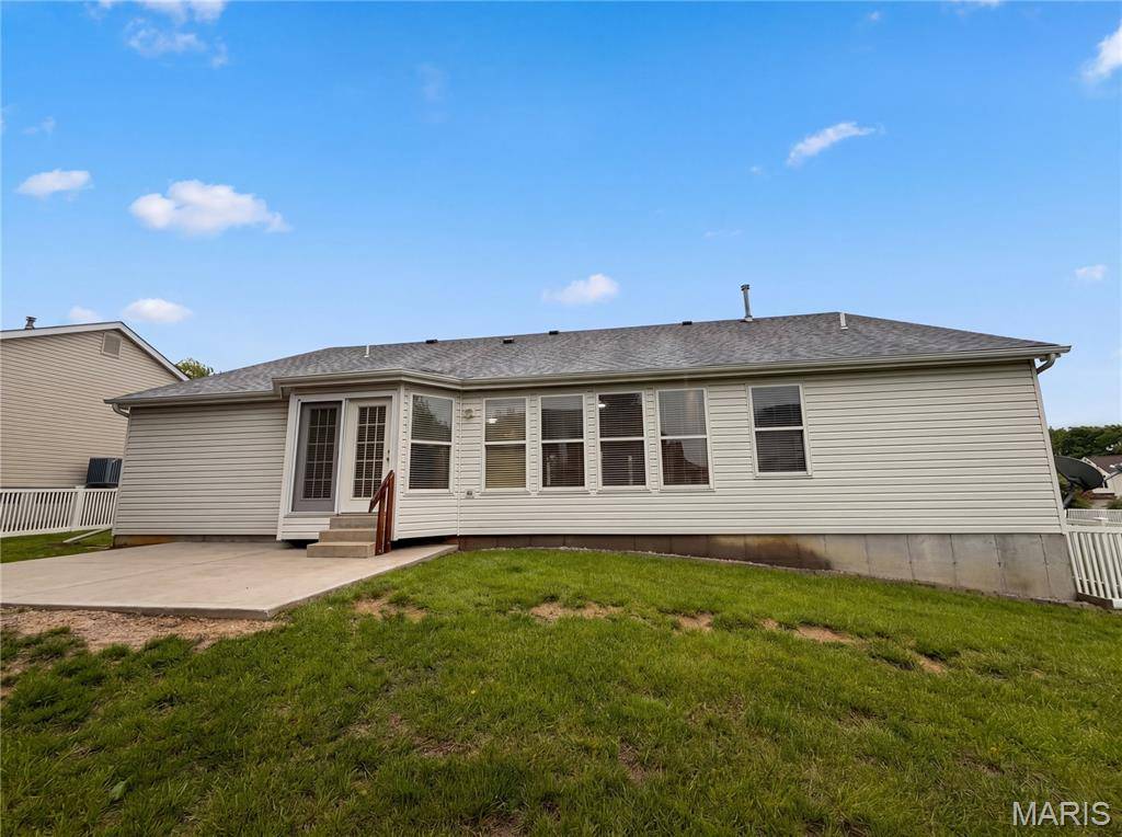 2212 Harborside DR, Dardenne Prairie, MO 63368
