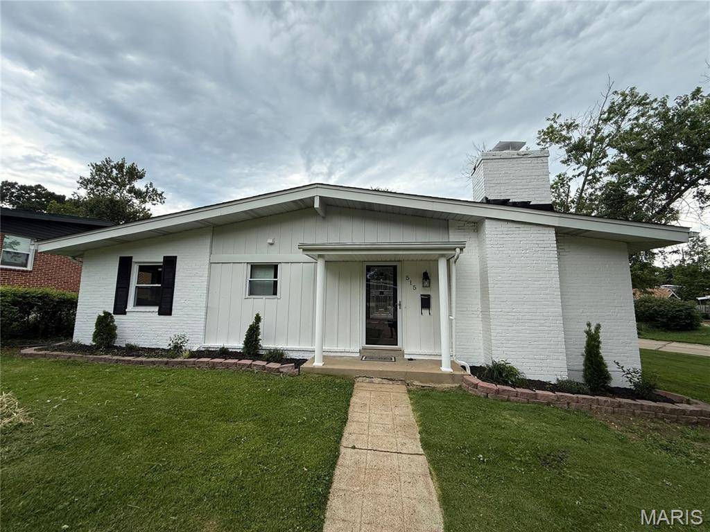 515 Crestvale DR, Rock Hill, MO 63119