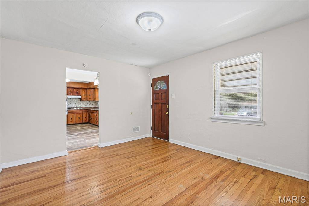 5625 Curry AVE, St Louis, MO 63136