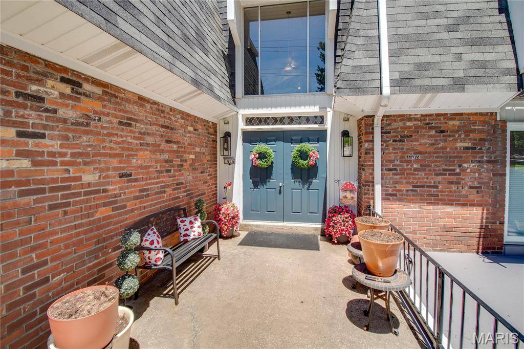 1916 W Delmar AVE #F, Godfrey, IL 62035