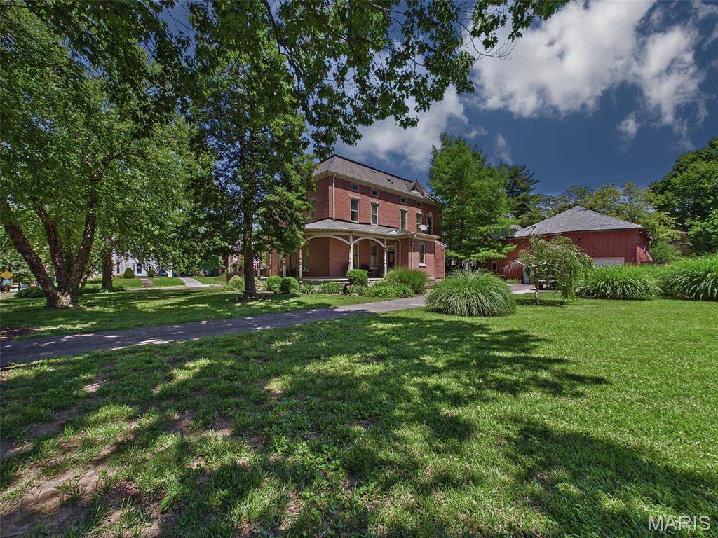 1715 Liberty ST, Alton, IL 62002