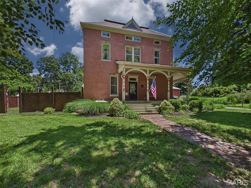 1715 Liberty ST, Alton, IL 62002