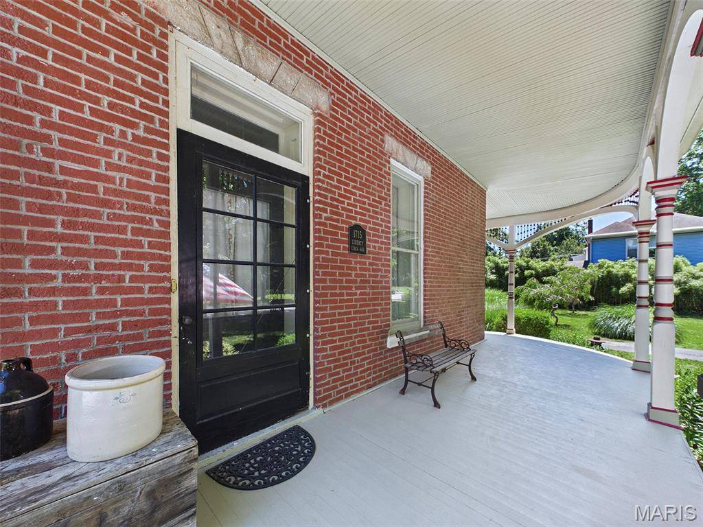 1715 Liberty ST, Alton, IL 62002