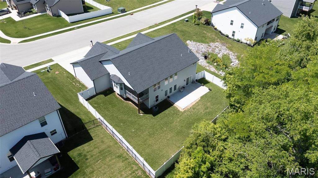 6992 Milburn Estates DR, O'fallon, IL 62269