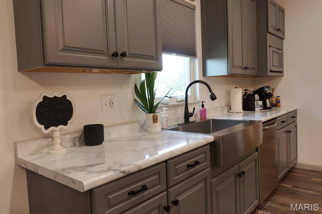 1275 Finney RD, Robertsville, MO 63072