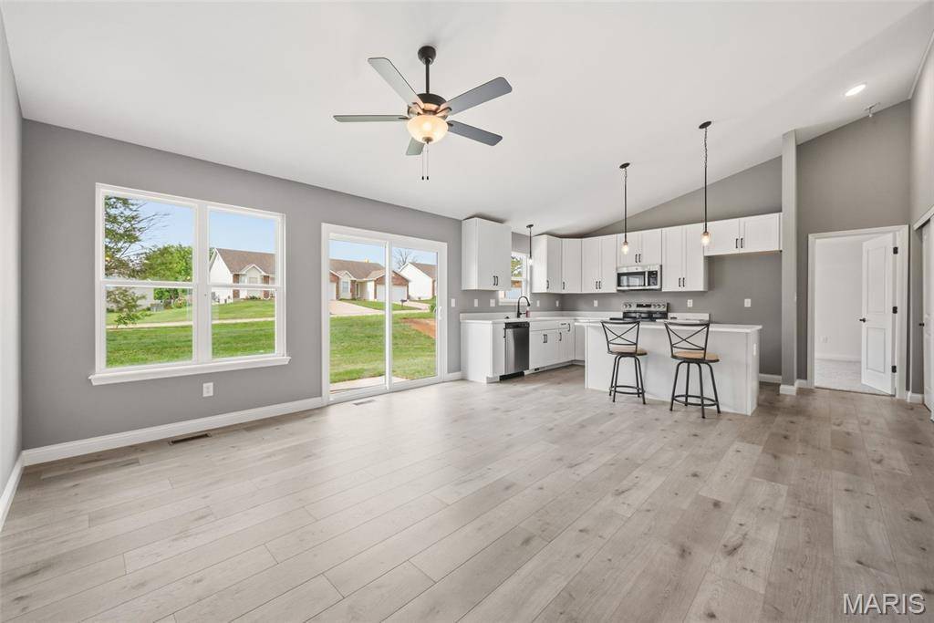 18804 Addi DR, Warrenton, MO 63383