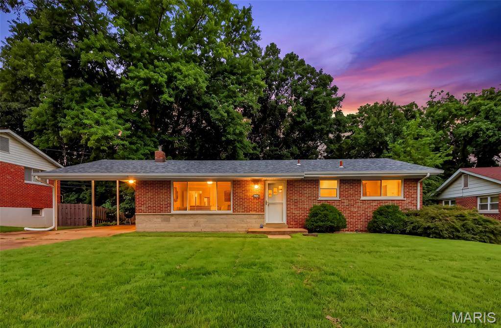 2349 Buller DR, Unincorporated, MO 63114
