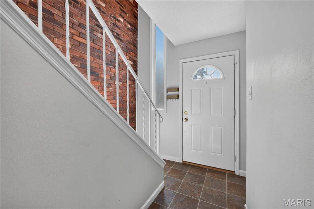 1107 Rue La Chelle WALK #1107, St Louis, MO 63141