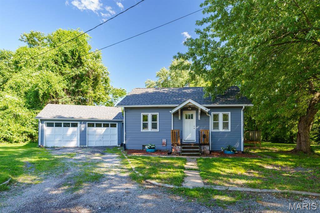 9 Lindauer PL, Belleville, IL 62226