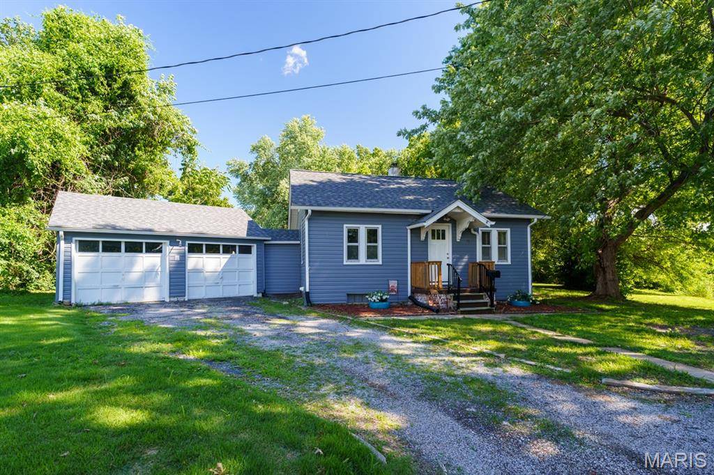 9 Lindauer PL, Belleville, IL 62226