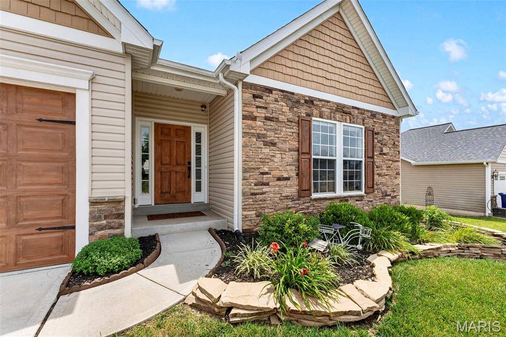 75 Stone Bridge DR, Moscow Mills, MO 63362