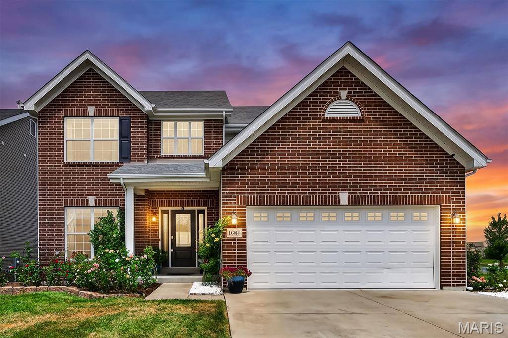 3293 Bentwater PL, St Charles, MO 63301