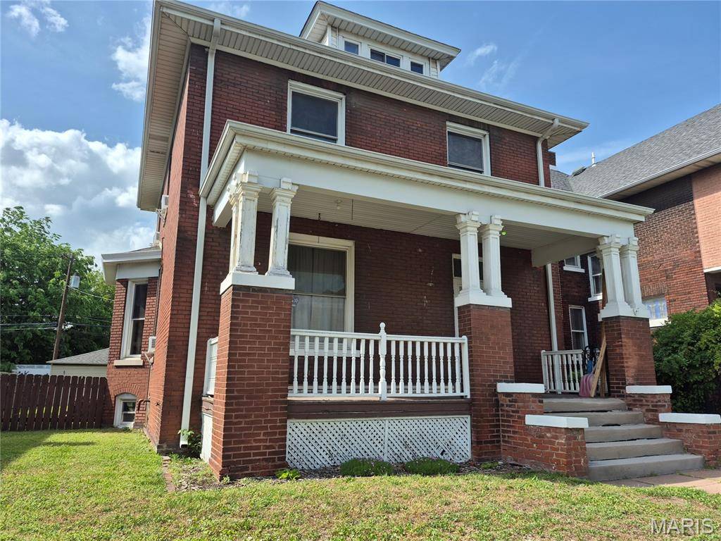 2057 Cleveland BLVD, Granite City, IL 62040
