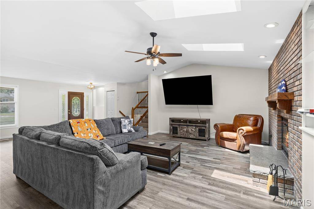 3 Harbor Point CT, Lake St Louis, MO 63367
