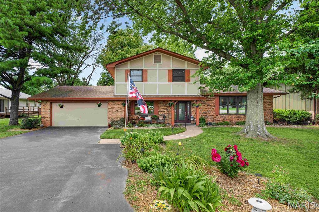 3415 Frank Scott Pkwy, Belleville, IL 62223