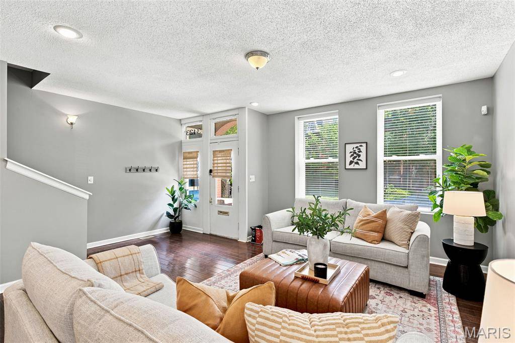 3423 Magnolia AVE, St Louis, MO 63118