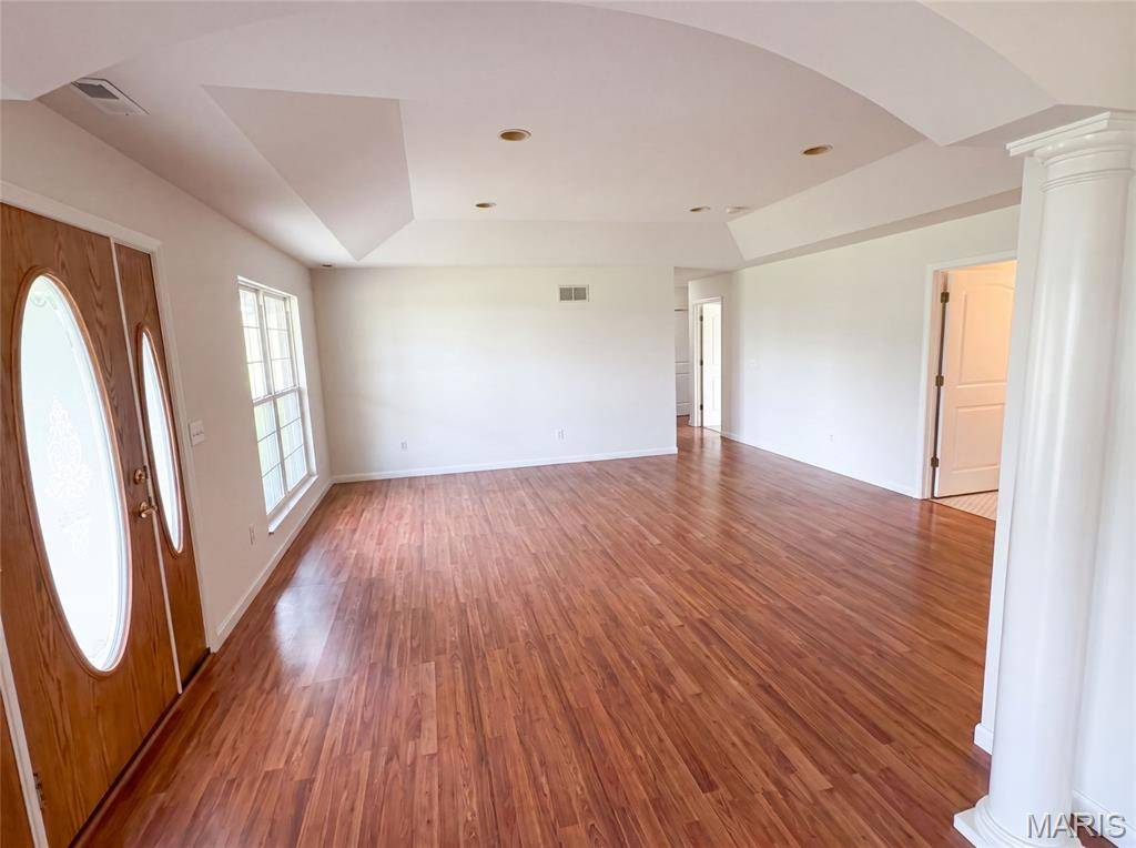 2357 Bastean RD, Wentzville, MO 63385