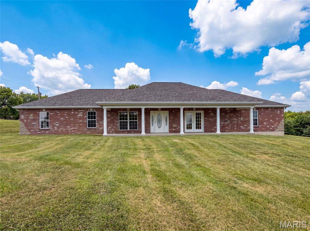2357 Bastean RD, Wentzville, MO 63385