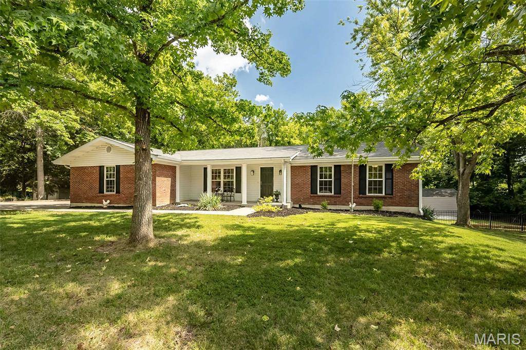5927 Lafayette DR, Weldon Spring, MO 63304
