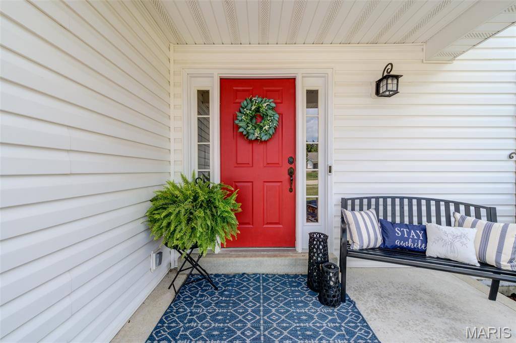 109 Emerald Isle LN, Wentzville, MO 63385