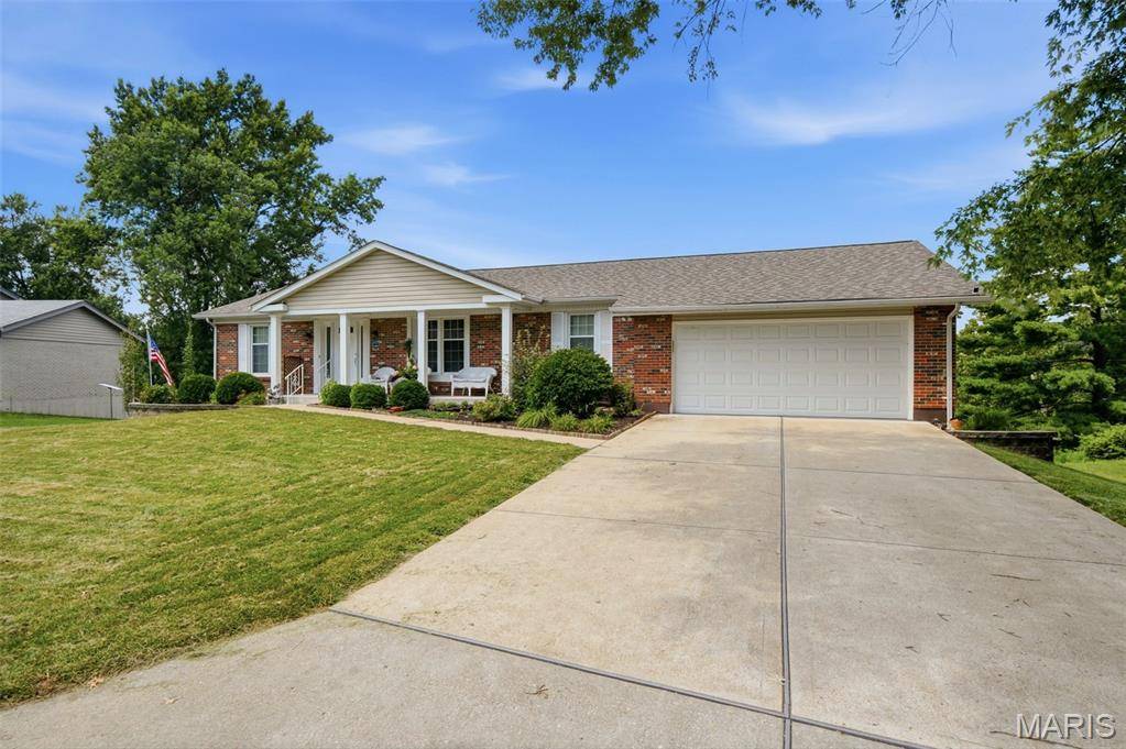273 Prince Towne DR, St Louis, MO 63141