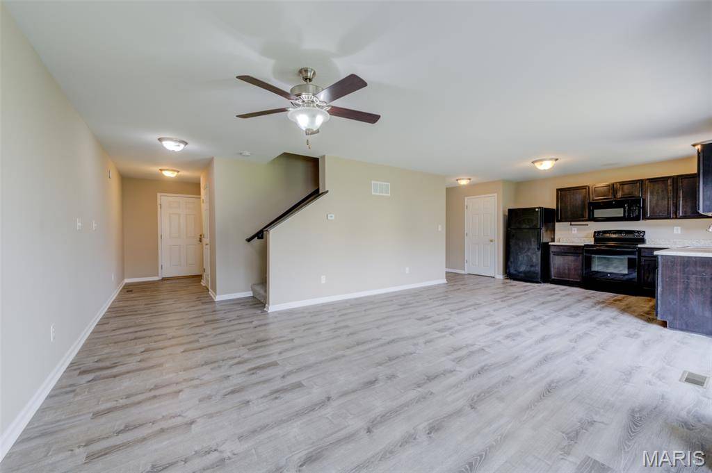 1844 Sterling Oaks DR, St Peters, MO 63376
