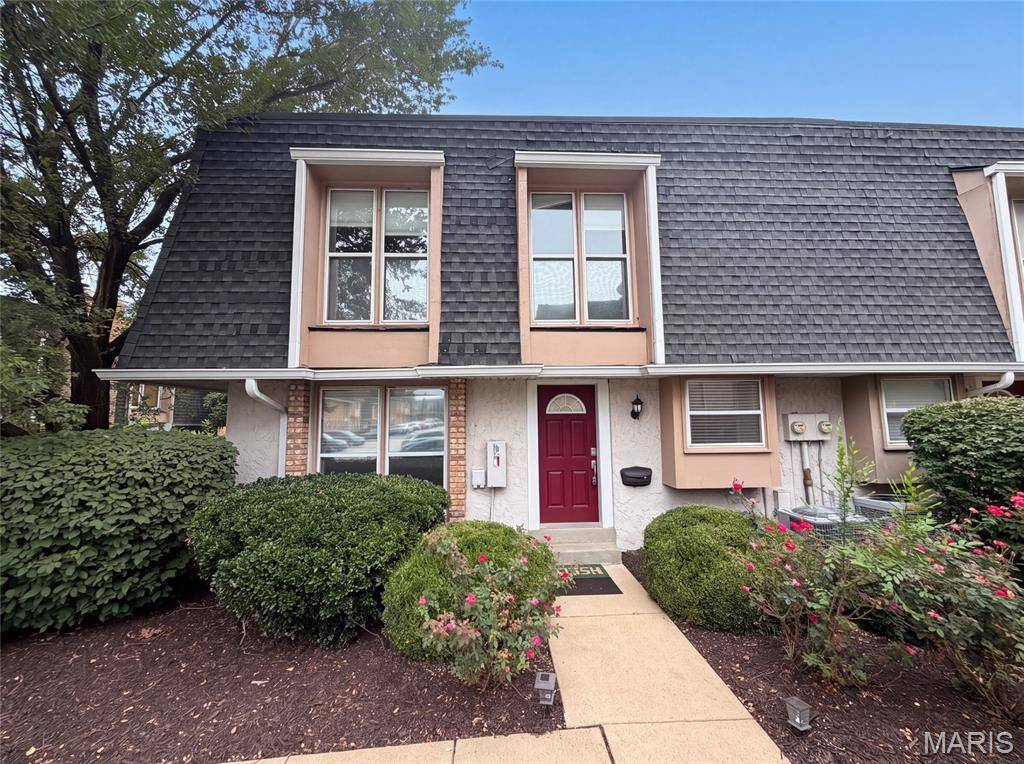 1154 Rue La Chelle WALK #1154, St Louis, MO 63141