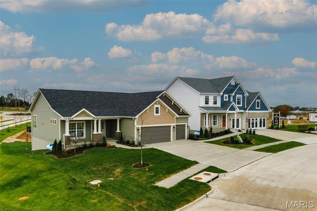 401 Farmhouse DR, O'fallon, MO 63385
