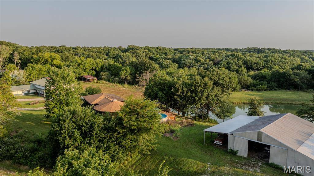 7067-7073 Farrow LN, Godfrey, IL 62035