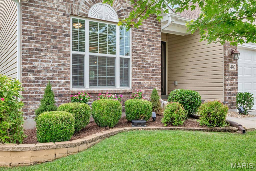 492 Pleasant Breeze DR, Wentzville, MO 63385