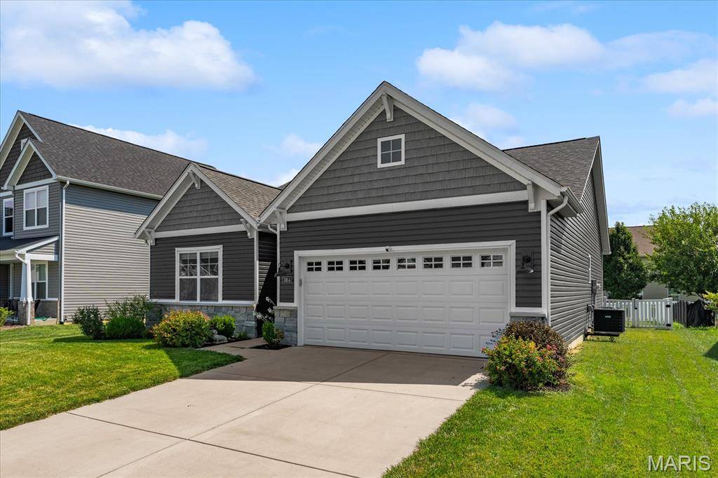 3914 Narrow Leaf LN, Swansea, IL 62226