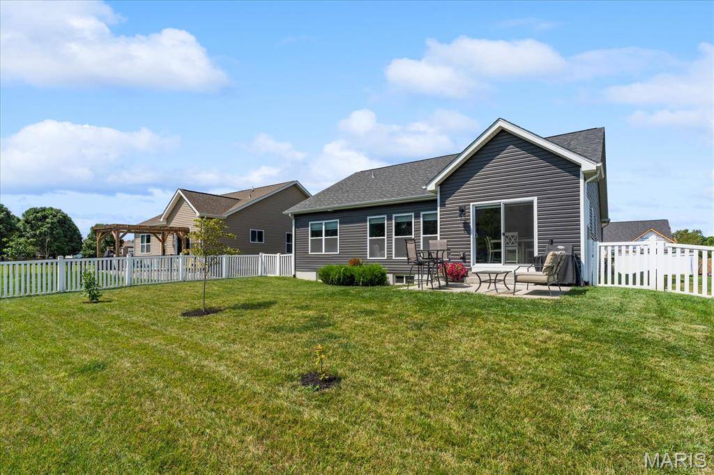 3914 Narrow Leaf LN, Swansea, IL 62226