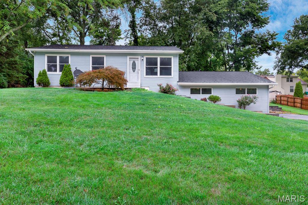 324 Westminster DR, St Peters, MO 63376